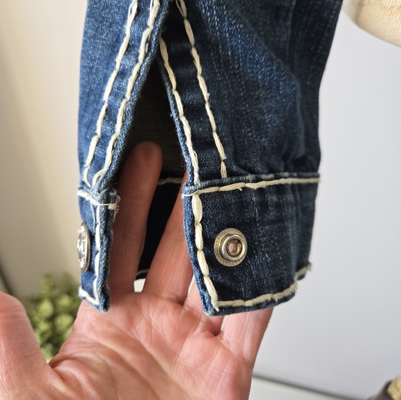 TRUE RELIGION " Emily" Dark Wash Blue Denim Jacket. Size Small - Picture 7 of 15